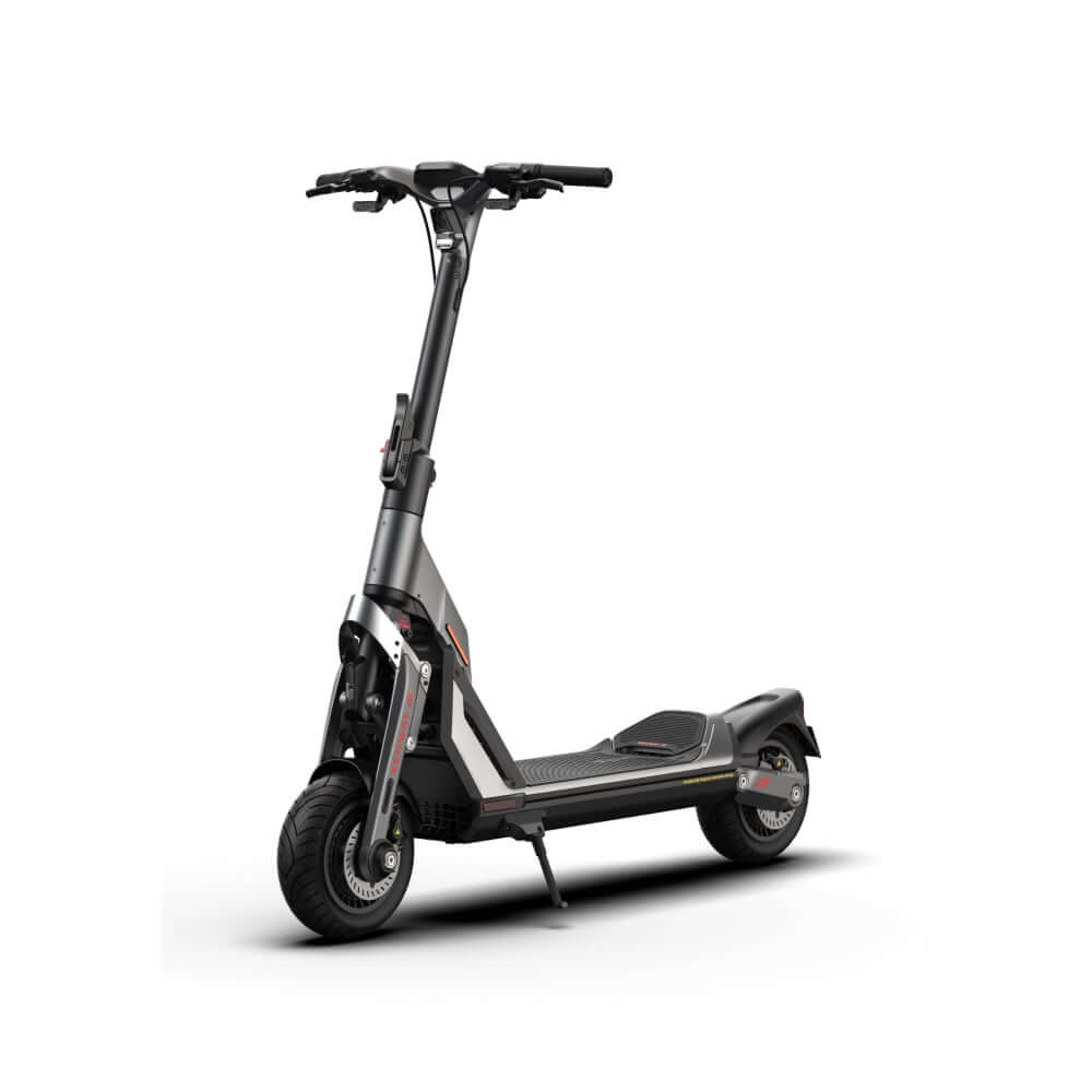 สกู๊ตเตอร์ไฟฟ้า Segway GT1 สีเงิน